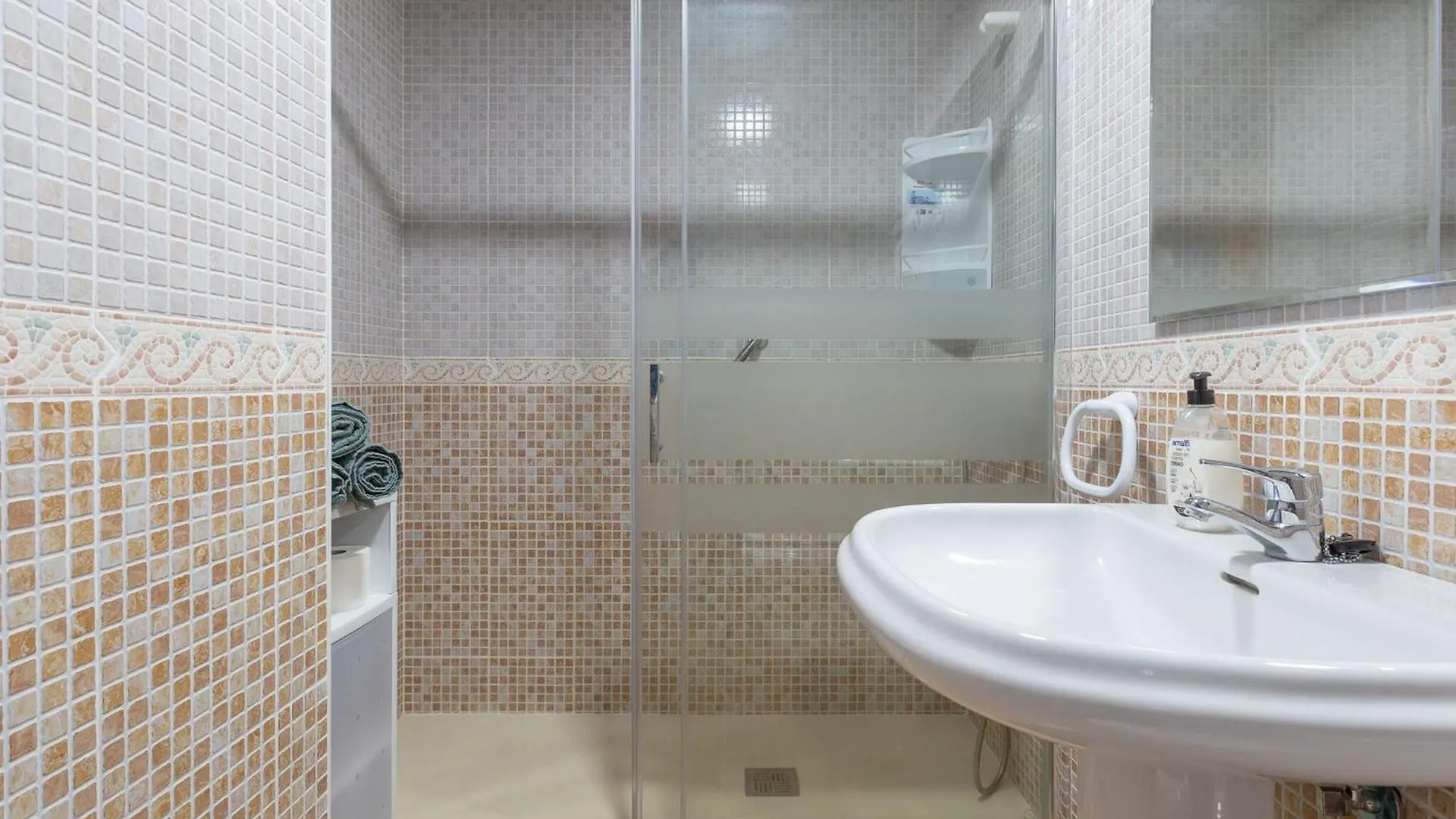 Tolox 1 - Apartment In Tolox Free Wifi Holiday home